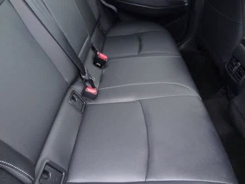 Used 2023 Toyota Corolla Cross XLE image 21