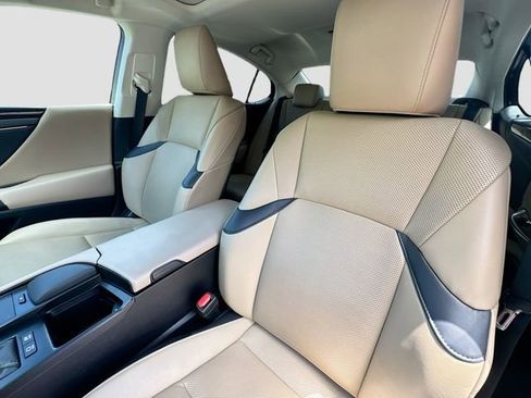 Used 2021 Lexus ES 300h w/ Premium Package FWD image 27