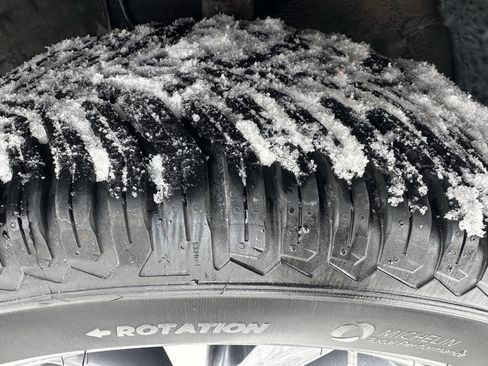 Used 2017 Toyota Highlander XLE image 12