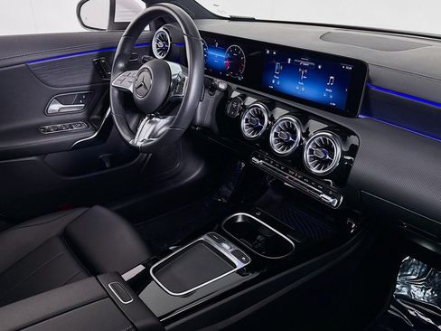 Certified 2024 Mercedes-Benz CLA 250 image 17