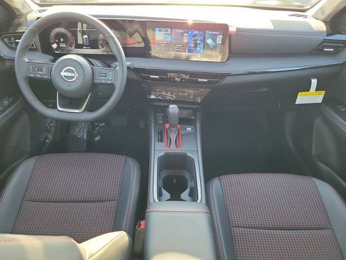 New 2026 Nissan Kicks SR FWD image 7