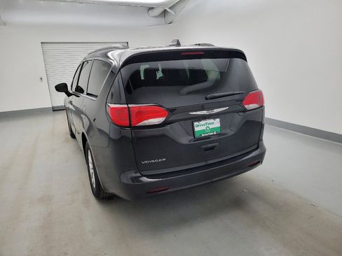 Used 2021 Chrysler Voyager Lxi FWD image 6