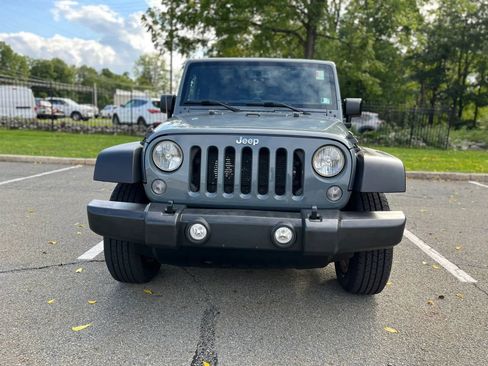Used 2015 Jeep Wrangler Sport w/ Quick Order Package 24S AWD/4WD image 2
