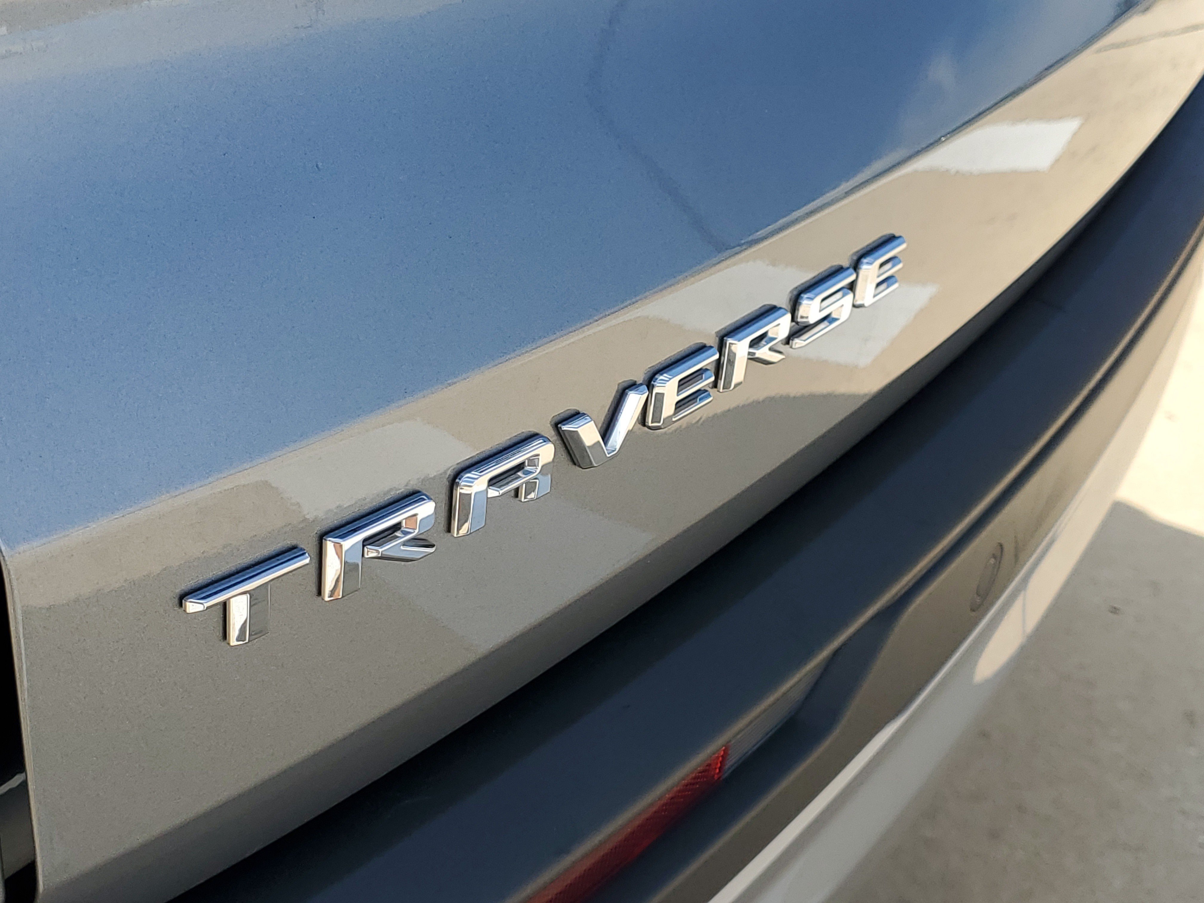 Used 2026 Chevrolet Traverse LT w/ Driver Confidence Package FWD image 34