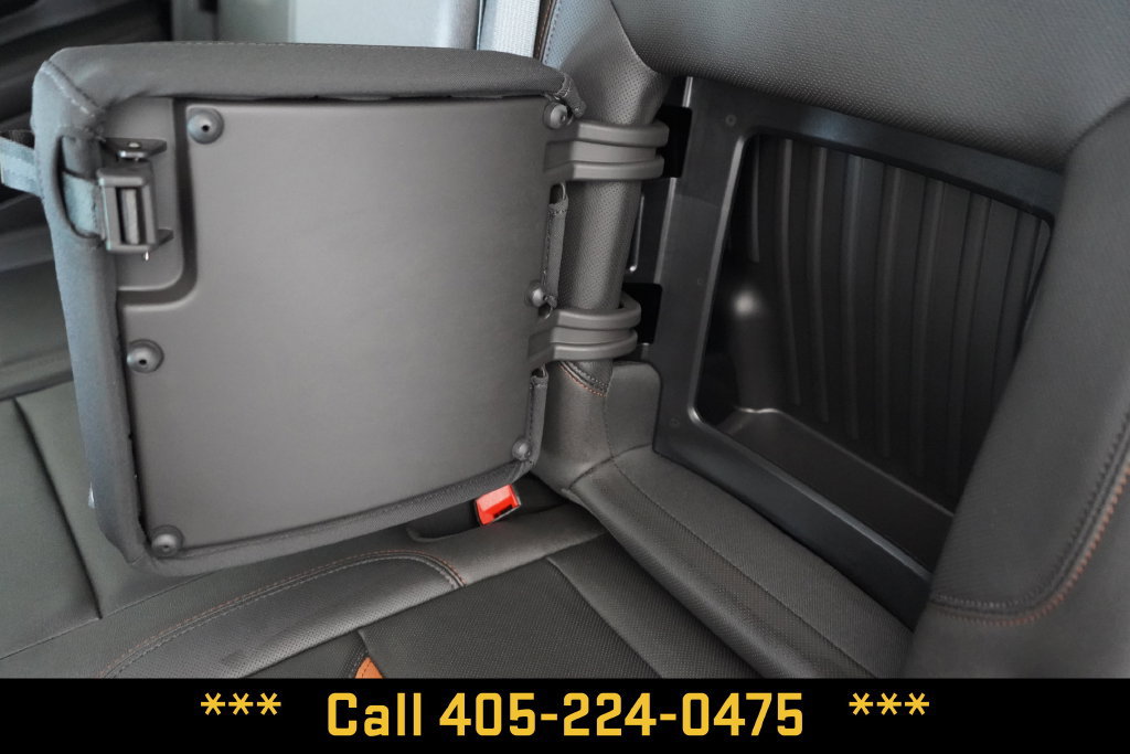 Used 2024 GMC Sierra 2500 AT4 w/ AT4 Preferred Package AWD/4WD image 36
