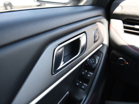 Used 2025 Ford Explorer ST-Line w/ Premium Package RWD image 20