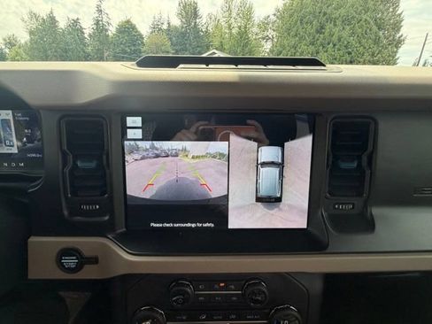 Used 2023 Ford Bronco Wildtrak AWD/4WD image 23