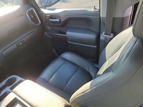 Used 2021 GMC Sierra 1500 SLT image 4