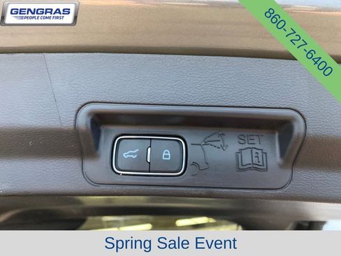 Used 2025 Ford Explorer ST-Line w/ ST-Line Street Pack AWD/4WD image 37