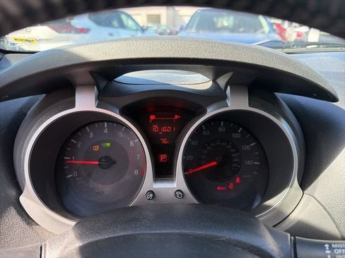 Used 2017 Nissan Juke SV image 8