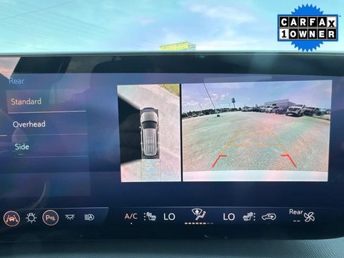 Used 2025 Buick Enclave Preferred FWD image 30