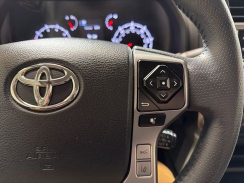 Used 2024 Toyota 4Runner SR5 image 29