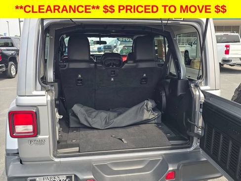 Used 2018 Jeep Wrangler Unlimited Rubicon w/ Cold Weather Group AWD/4WD image 31