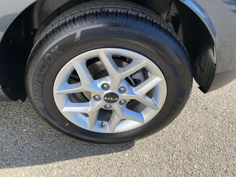 Used 2025 Kia Soul LX w/ LX Technology Package image 30