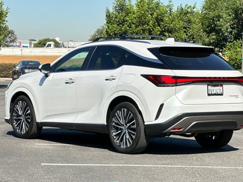 Certified 2025 Lexus RX 350 w/ Convenience Package AWD/4WD image 3