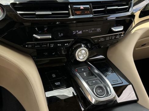 Certified 2024 Acura MDX FWD w/ Technology Package image 19