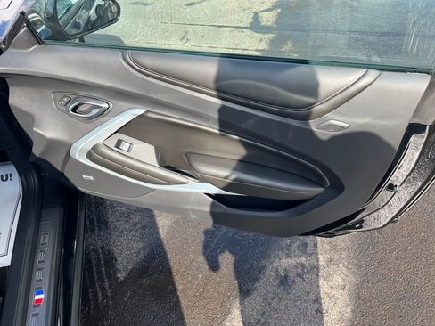 Used 2017 Chevrolet Camaro SS image 21
