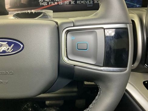 New 2025 Ford Expedition Active image 27