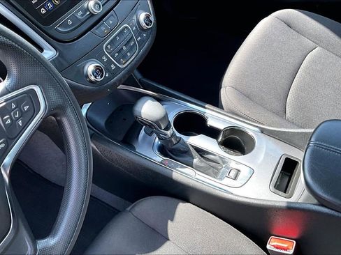 Used 2024 Chevrolet Malibu LT FWD image 17