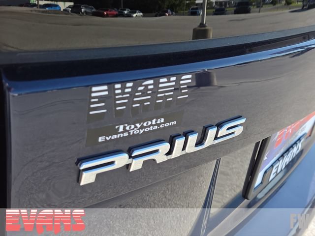 Used 2015 Toyota Prius Three w/ Solar Roof Package FWD image 4