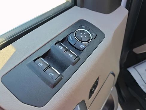 Used 2020 Ford F150 Limited w/ Trailer Tow Package image 12