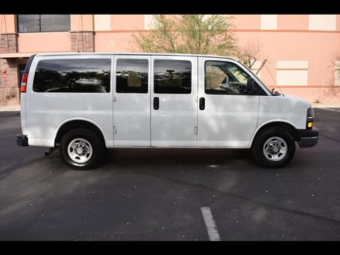 Used 2015 Chevrolet Express 2500 LT w/ LT Preferred Equipment Group RWD image 1