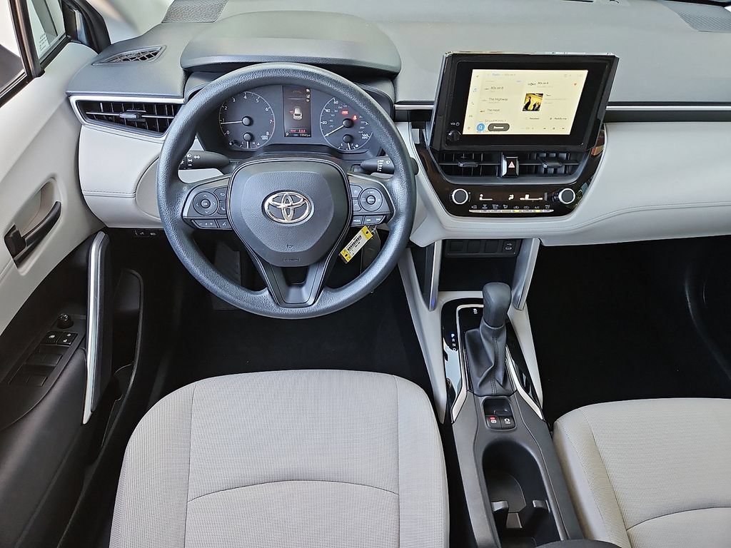 Used 2023 Toyota Corolla Cross L FWD image 11
