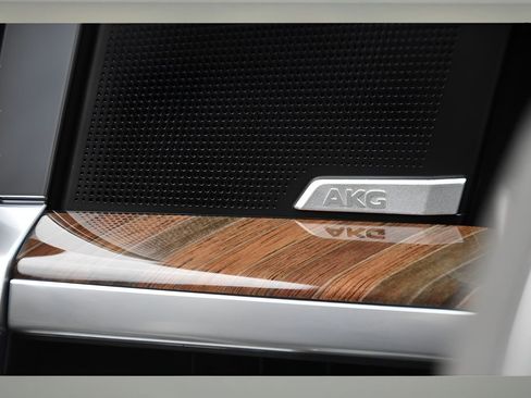 Certified 2026 Cadillac Escalade ESV Platinum Luxury w/ LPO, Radiant Package image 40