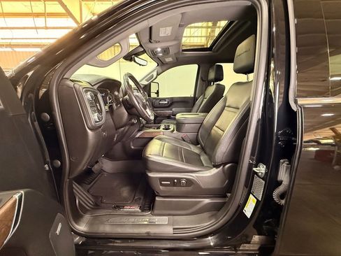 Used 2021 GMC Sierra 3500 Denali w/ Denali Black Diamond Edition image 16