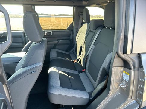 Used 2025 Ford Bronco Big Bend image 18