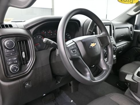 Used 2025 Chevrolet Silverado 2500 Custom w/ Custom Value Package image 27