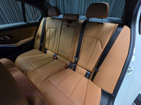 Used 2025 BMW 330i xDrive Sedan w/ Premium Package image 32