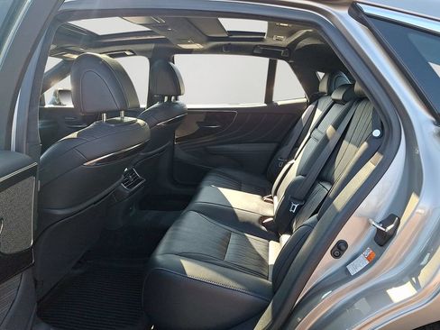 Certified 2022 Lexus LS 500 AWD w/ Interior Upgrade Package image 9