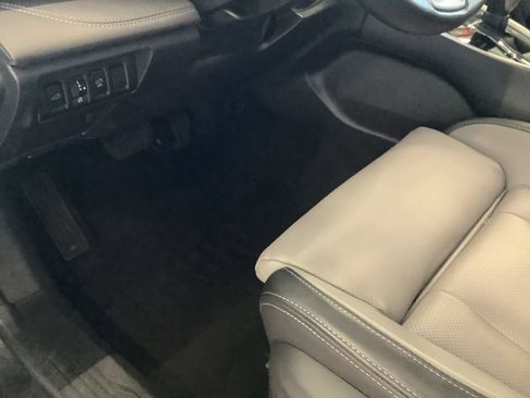 Certified 2023 Subaru Outback Limited AWD/4WD image 28