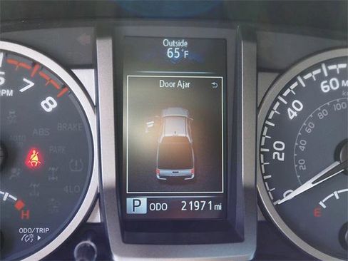 Certified 2023 Toyota Tacoma SR5 image 21