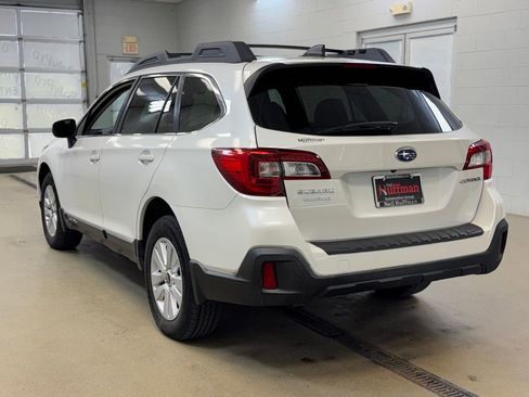 Used 2018 Subaru Outback 2.5i Premium image 7