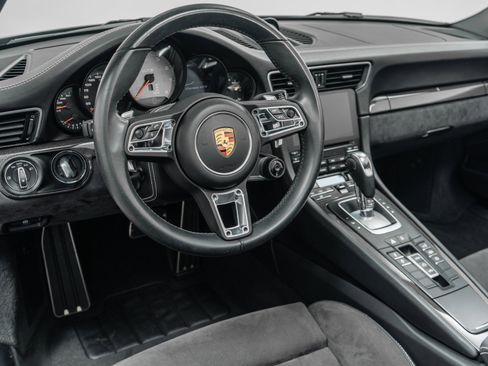 Used 2019 Porsche 911 Cabriolet image 13