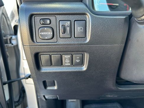 Used 2024 Toyota 4Runner TRD Off-Road Premium AWD/4WD image 14