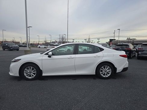Used 2025 Toyota Camry XSE image 4