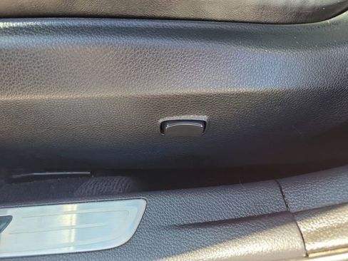 Used 2016 Hyundai Azera image 21