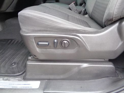 Used 2022 GMC Sierra 2500 SLE w/ SLE Convenience Package image 40