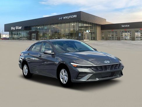 New 2026 Hyundai Elantra SE image 11