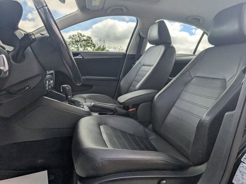 Used 2013 Volkswagen Jetta SEL image 30