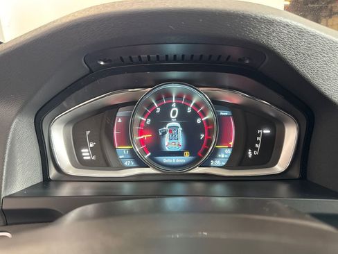 Used 2015 Volvo V60 T5 Premier image 14