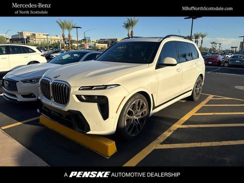 Used 2024 BMW X7 xDrive40i w/ M Sport Package AWD/4WD image 1