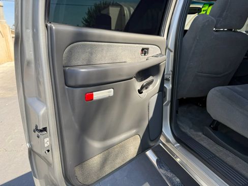 Used 2003 Chevrolet Silverado 3500 LS RWD image 10