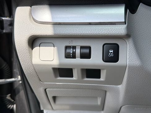 Used 2014 Subaru Forester 2.5i AWD/4WD image 20
