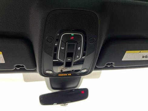 Used 2023 Audi A6 2.0T Premium w/ Convenience Package image 17