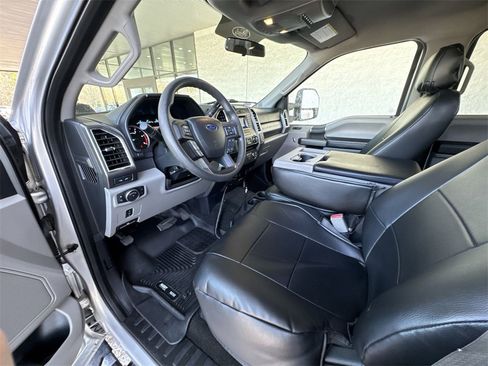 Used 2017 Ford F250 XLT w/ XLT Value Package image 10