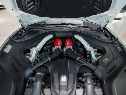 Used 2020 Ferrari Portofino image 55